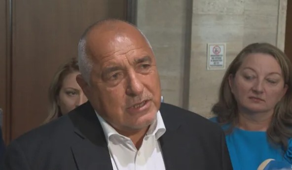 Какво да критикувам тя държавата се пише с главно