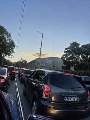 С края на петъчния ден започнаха огромните задръствания на излизане