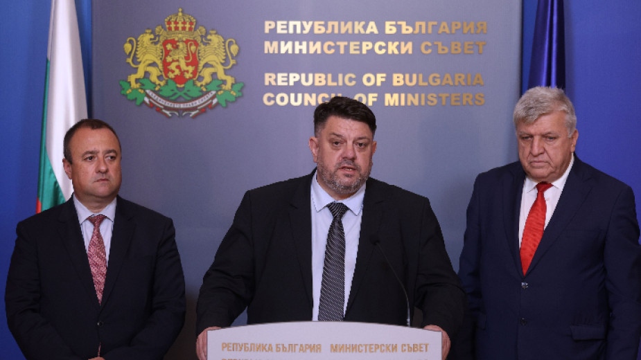 3 7 млрд лева са необходими само за най спешните дейности за