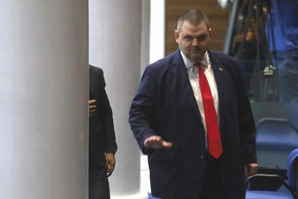 Държавата може да има един премиер един президент и един