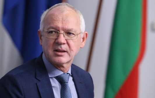 Минималната работна заплата трябва да се замрази Това стана ясно