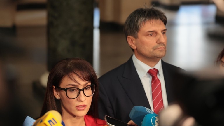   Жертвата е била наръгана с нож в областта на сърцето