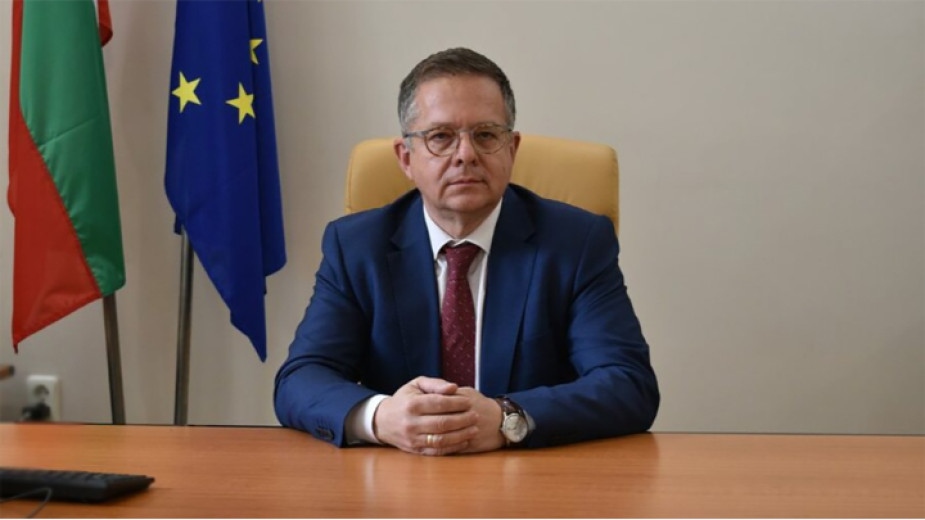 България следи внимателно ситуацията с въведените от САЩ мита и