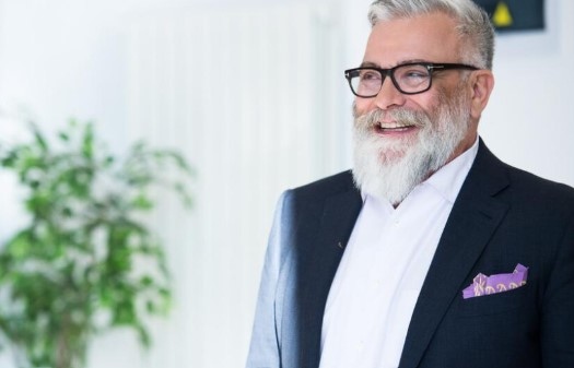 Владимир Николов Пенев е роден на 24 октомври 1958 г