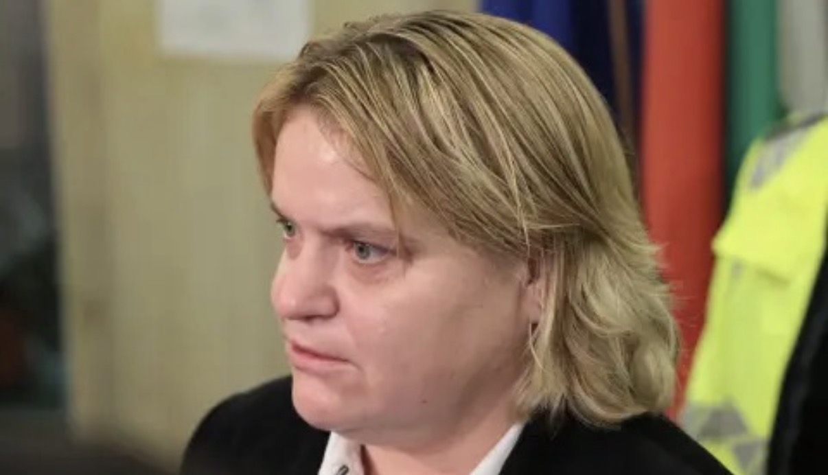 Кризисната ситуация със събирането на боклука и извозването му в