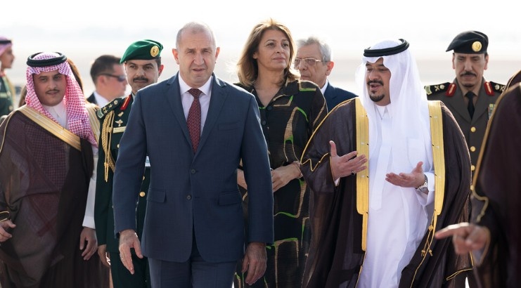 Президентът Румен Радев пристигна на  в Кралство Саудитска Арабия придружаван от