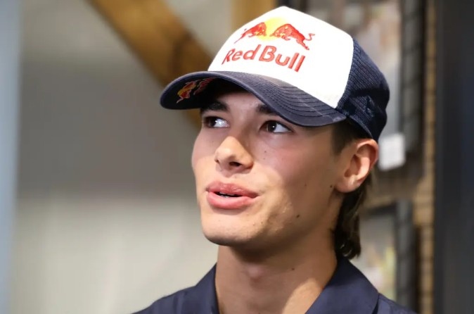 Българският талант Никола Цолов е напът да запише историческо участие