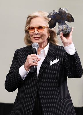 Силви Вартан получи наградата за най успешни и стилни българи БГ