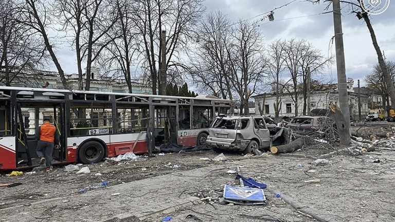 Руските войски са нанесли най малко пет удара по гражданска инфраструктура в района