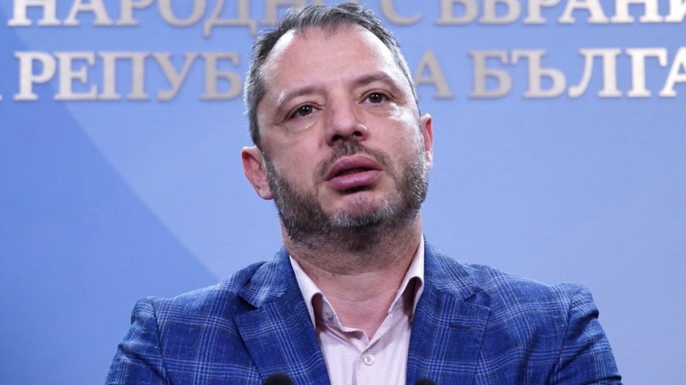 Управляващото мнозинство от ГЕРБ СДС БСП Обединена левица Има такъв народ и