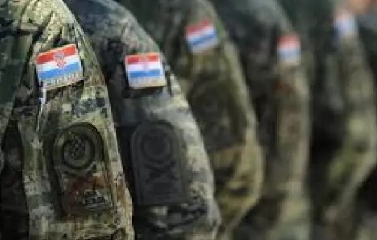 Хърватия връща задължителната военна служба 17 години след като я
