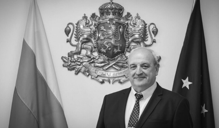 Заместник министърът на спорта доц Стоян Андонов почина на 65 години Това