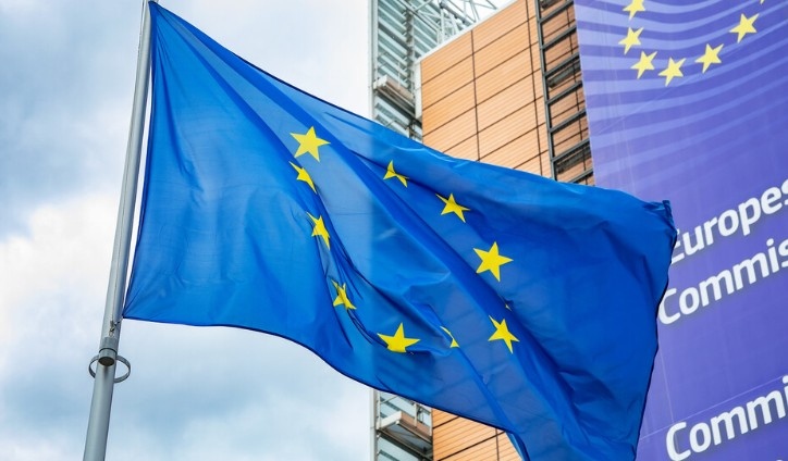 Европейската комисия потвърди че е решила временно да задържи плащането