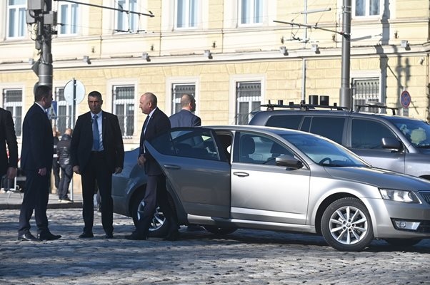 Президентът Румен Радев вече няма да може да се вози на личната