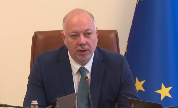 Пред нас важната задава е да осигурим навременната нормална доставка