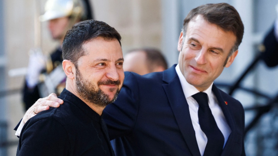 Президентите на Франция и Украйна Еманюел Макрон и Володимир Зеленски