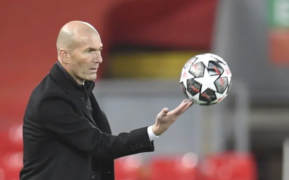 Зинедин Зидан е готов да застане начело на националния отбор