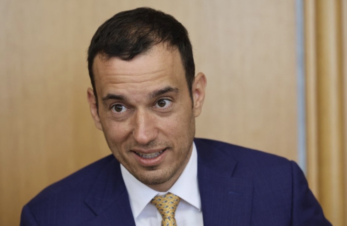 Кметът на София Васил Терзиев реши да обобщи с поп фолк