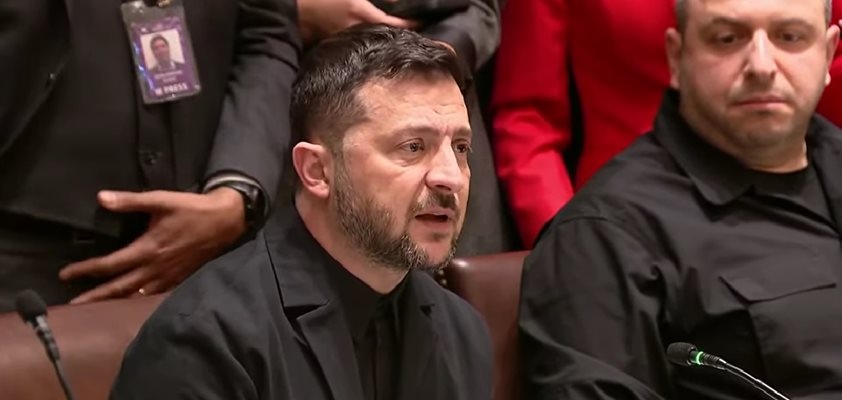 Президентът на Украйна Володимир Зеленски заяви след проведения днес телефонен разговор с