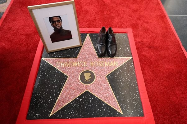 Актьорът Чадуик Боузман който изигра супергероя Черната пантера в едноименния