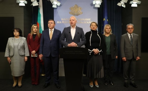 Правителството оттегля проектобюджета Това стана ясно на брифинг на Съвета