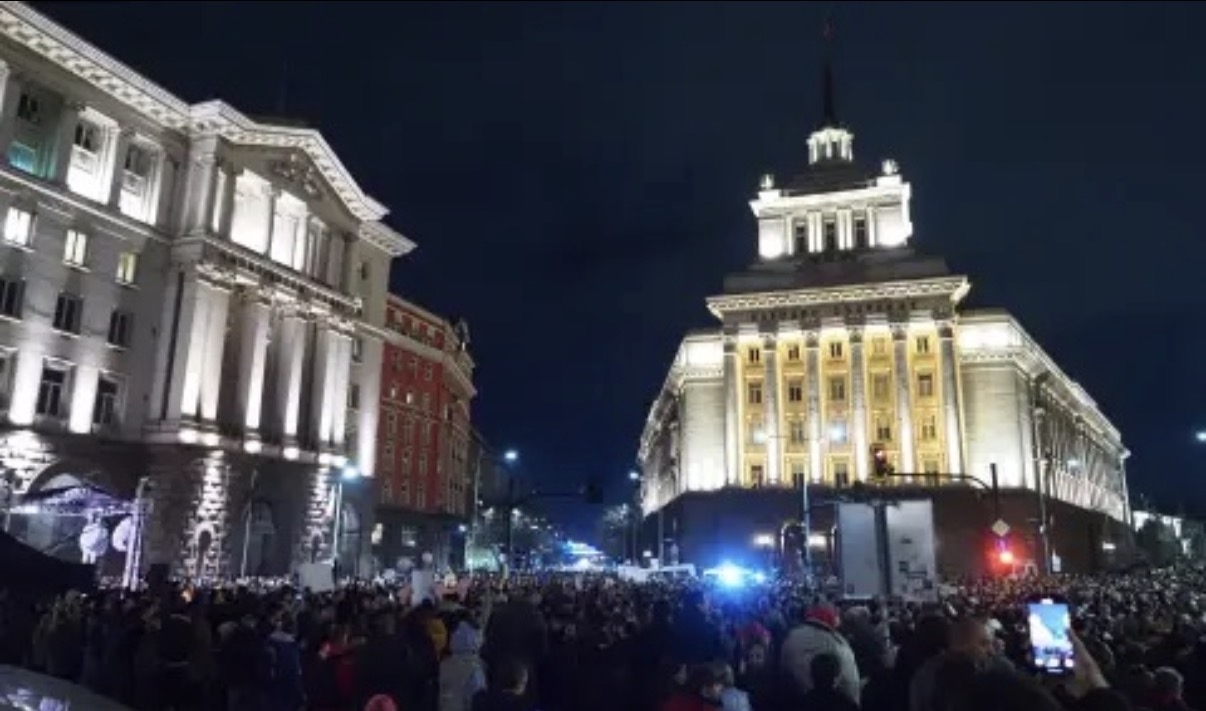 След безспорния успех на големия протест на 26 ноември и