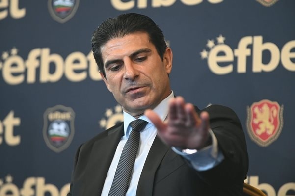 Специалистът по международно спортно право Георги Градев поиска временно отстраняване