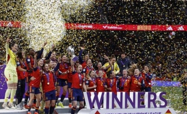 Испанската нападателка Клаудия Пина снощи отбеляза два гола през второто