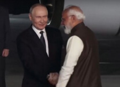 Владимир Путин пристигна в Индия Това е първото му посещение