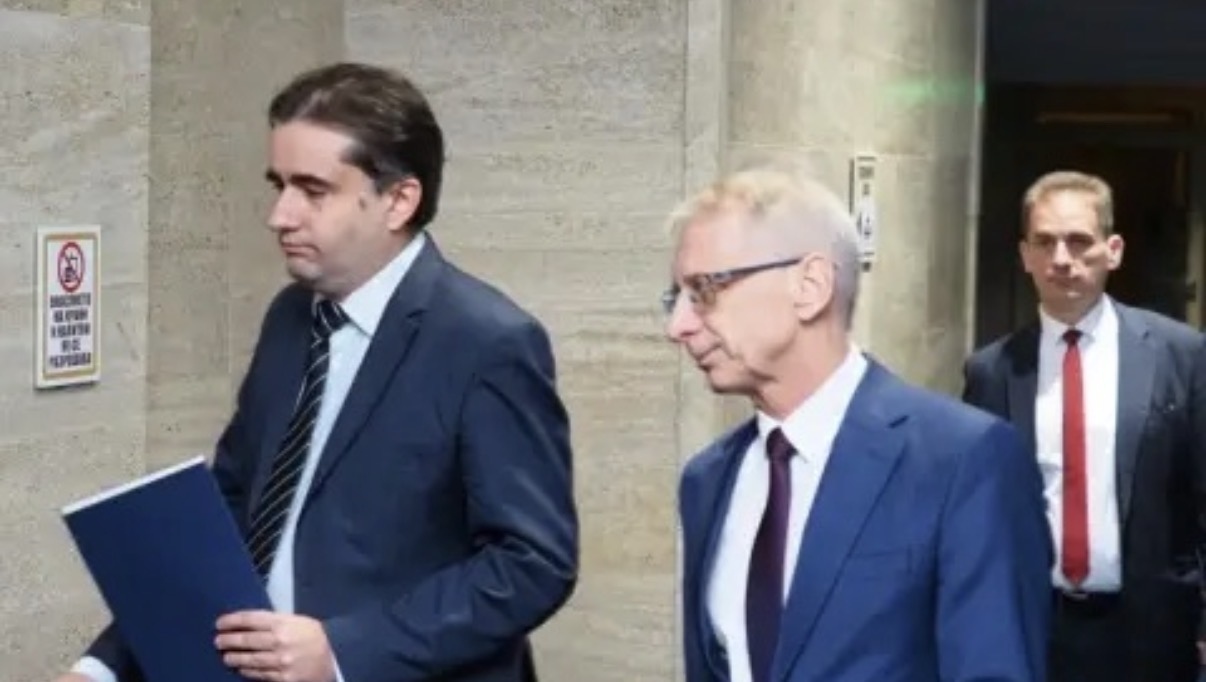 След многохилядните протести нов вот на недоверие срещу кабинета Желязков