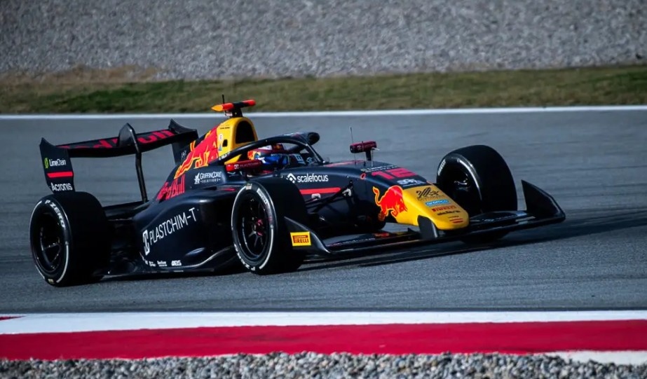 Никола Цолов ще започне от второ място спринтовото състезание за