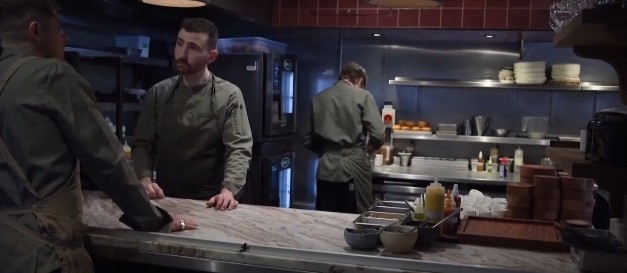 Веган ресторант с постоянно пълни маси но не само с