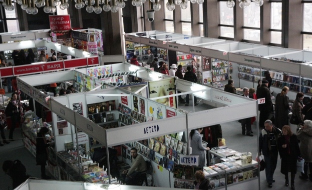 Празник е че в рамките на една седмица дворецът се