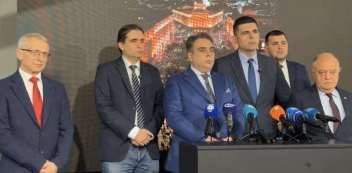 Бюджетите на ДОО и НЗОК са вкарани в зала без