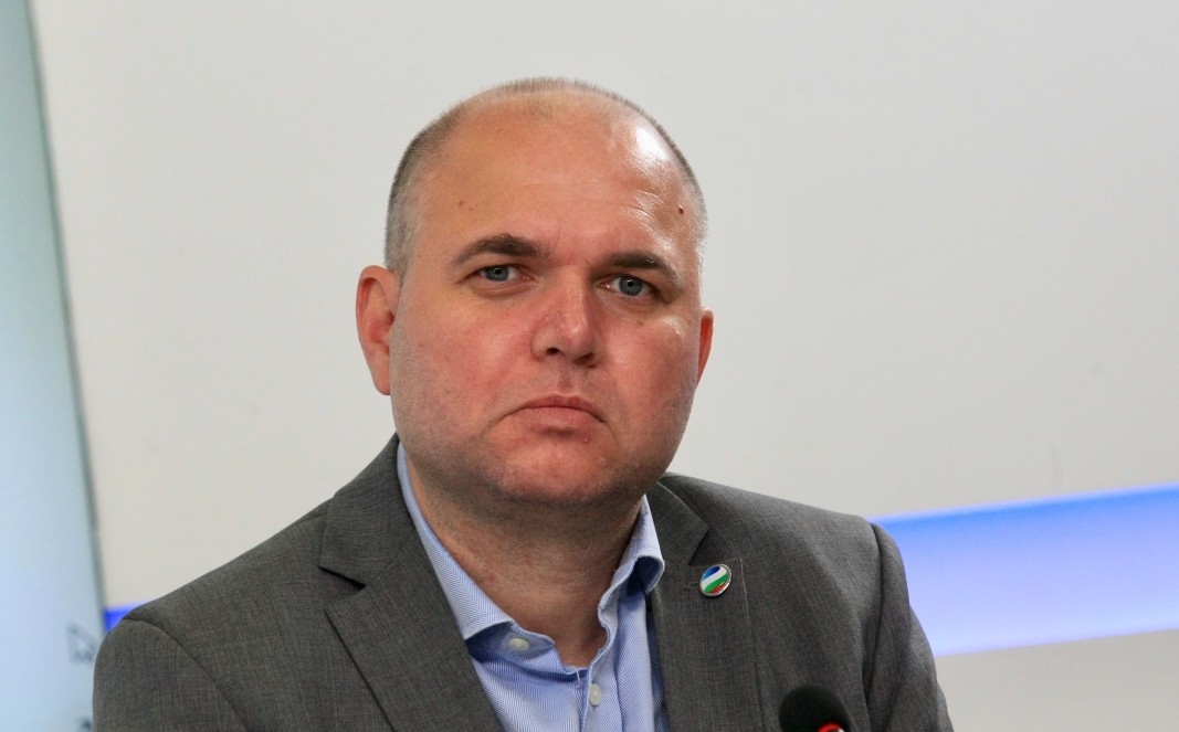 В БСП снощи умували какъв трик да приложат така че