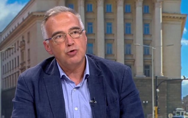 Дали президентът Румен Радев ще подаде оставка е въпрос на който може