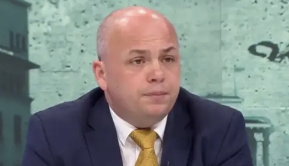 В ефира на Събуди се по NOVA тримата журналисти Силвия