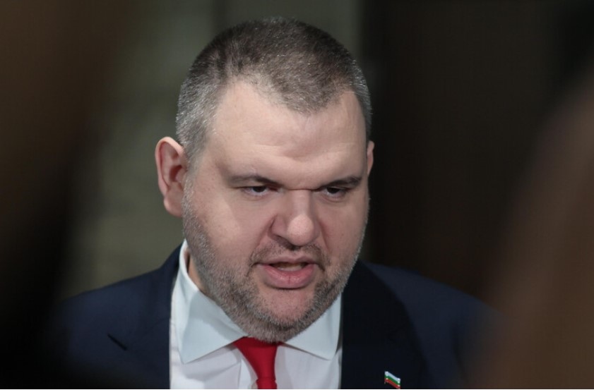 Лидерът на ДПС Ново начало Делян Пеевски обвини Продължаваме промяната