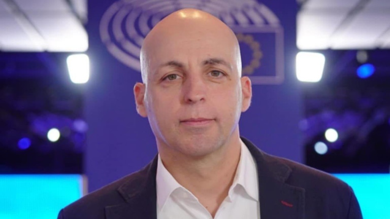 Разследващият репортер Стоян Георгиев напуска bTV след  на доскорошна водеща на сутрешния блок