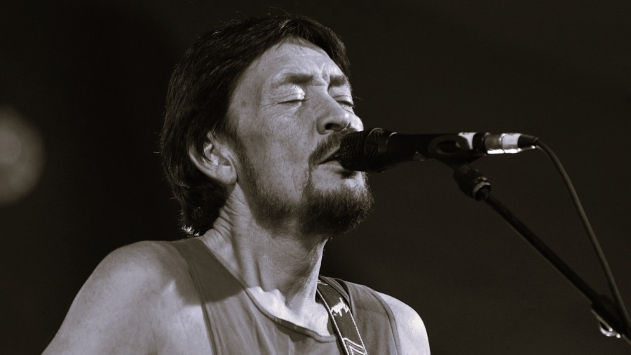 Музикантът Крис Риа е починал на 74 годишна възраст съобщава английското