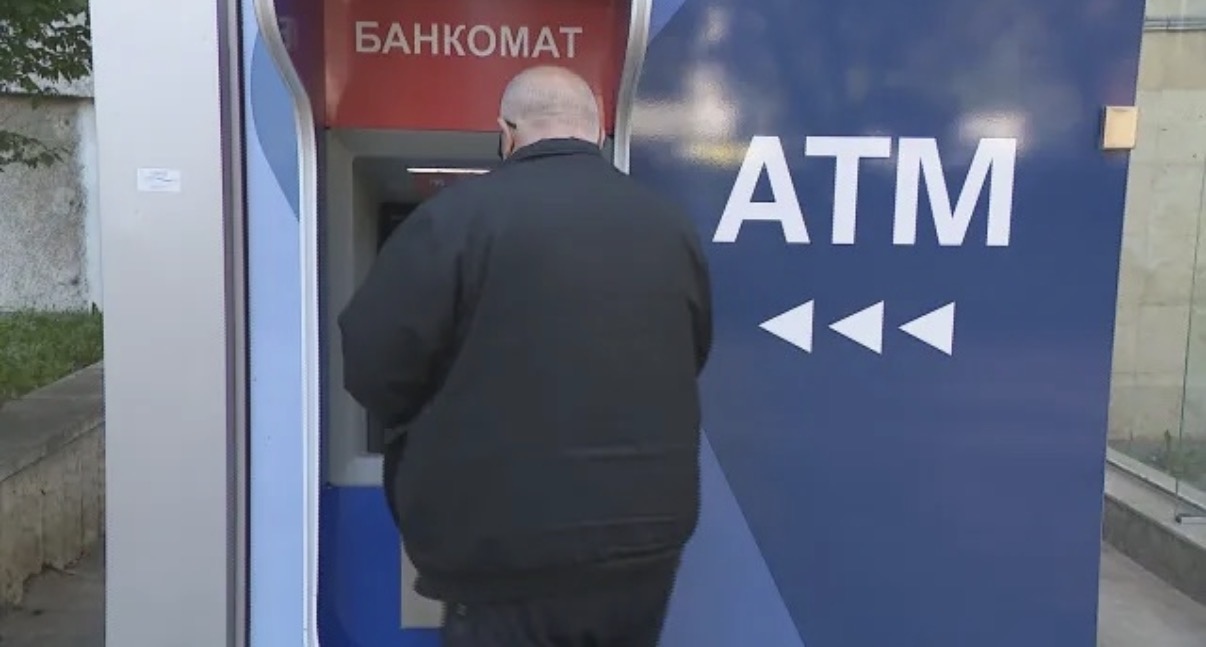 Българите посрещнаха първите 48 часа от членството на страната в