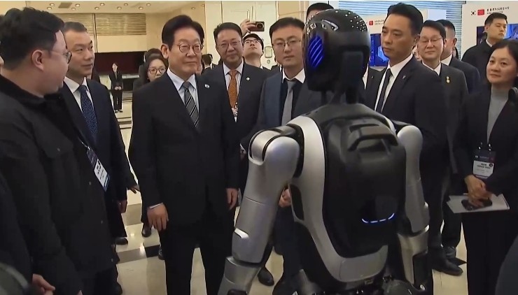 Президентът на Южна Корея И Дже Мьон се здависа с