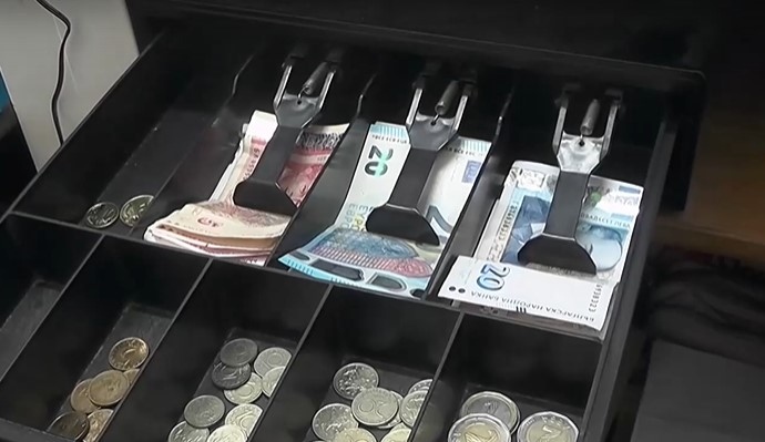 В дните след получаването на първите пенсии в евро новата