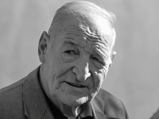 Паметник на легендарния футболист и треньор Димитър Пенев ще бъде