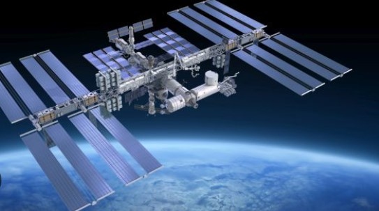 Четирима членове на екипажа на Международната космическа станция се приземиха