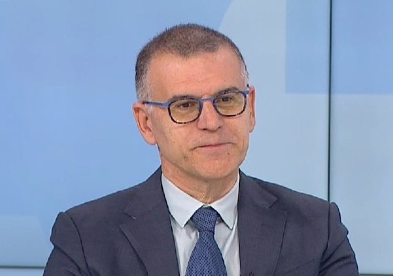 Преходът към еврото върви добре политиците се забавиха но банките