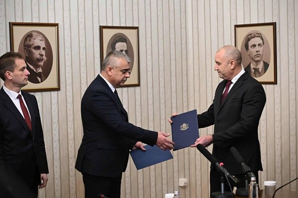 Върнахме третия мандат за да има честни избори Не можем