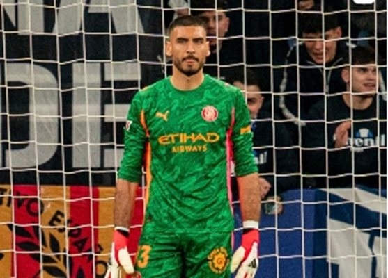 Фенове на Еспаньол замеряха с предмети вратаря на Жирона Пауло