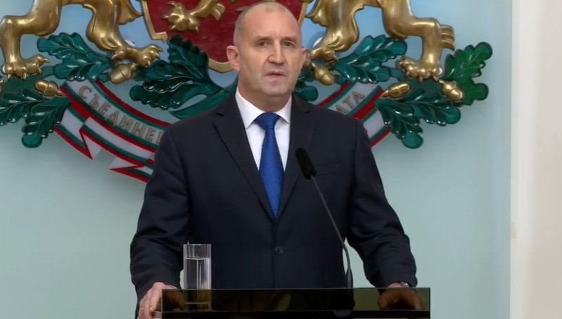 Държавният глава Румен Радев направи обръщение към българския народ Ще