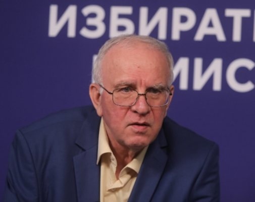 Централната избирателна комисия няма готовност да работи с новите оптични